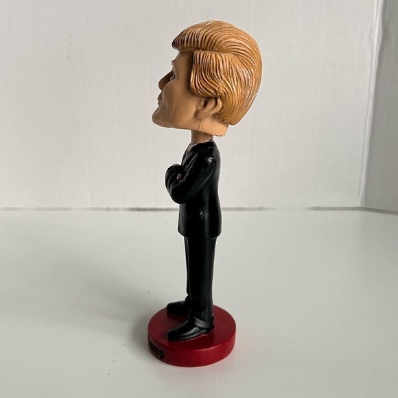 NIB - Donald Trump Bobblehead, 45th President of the United States. - Picture 4 of 13